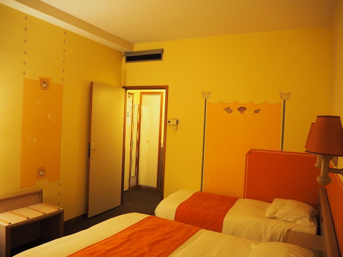 Splendid Hotel Grenoble Centre Gare Exterior photo